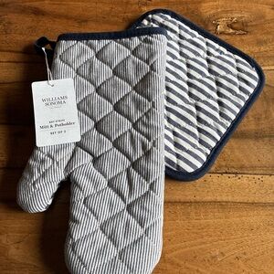 Williams Sonoma Navy and White Mitt & Potholder Set